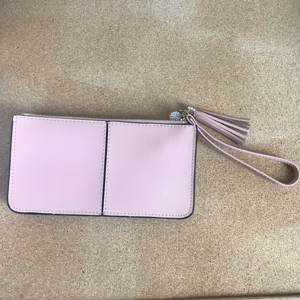 Soft Leather Wristlet Smartphone Zipper Wallet